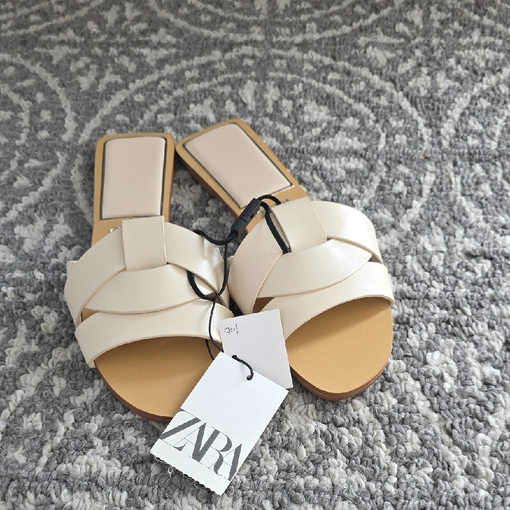 Zara Women's Beige Slide Sandals
